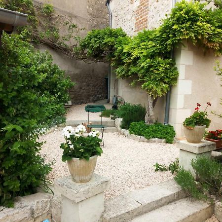 Le Petit Jardin Yoyo Hotel Monts Exterior photo