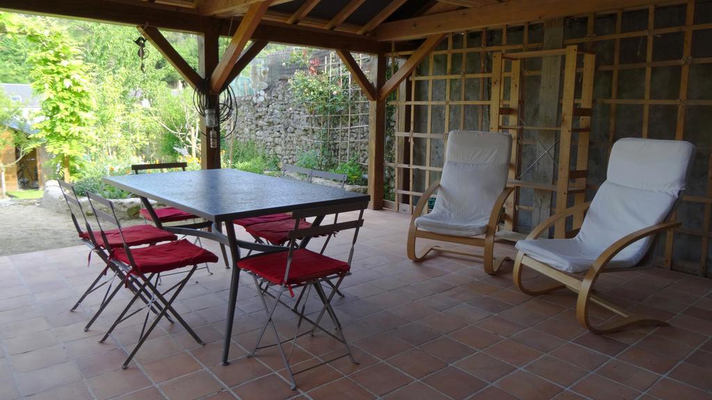 Le Petit Jardin Yoyo Hotel Monts Exterior photo