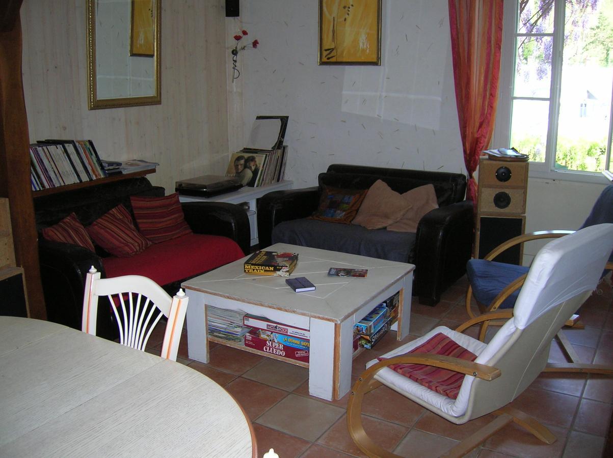 Le Petit Jardin Yoyo Hotel Monts Exterior photo